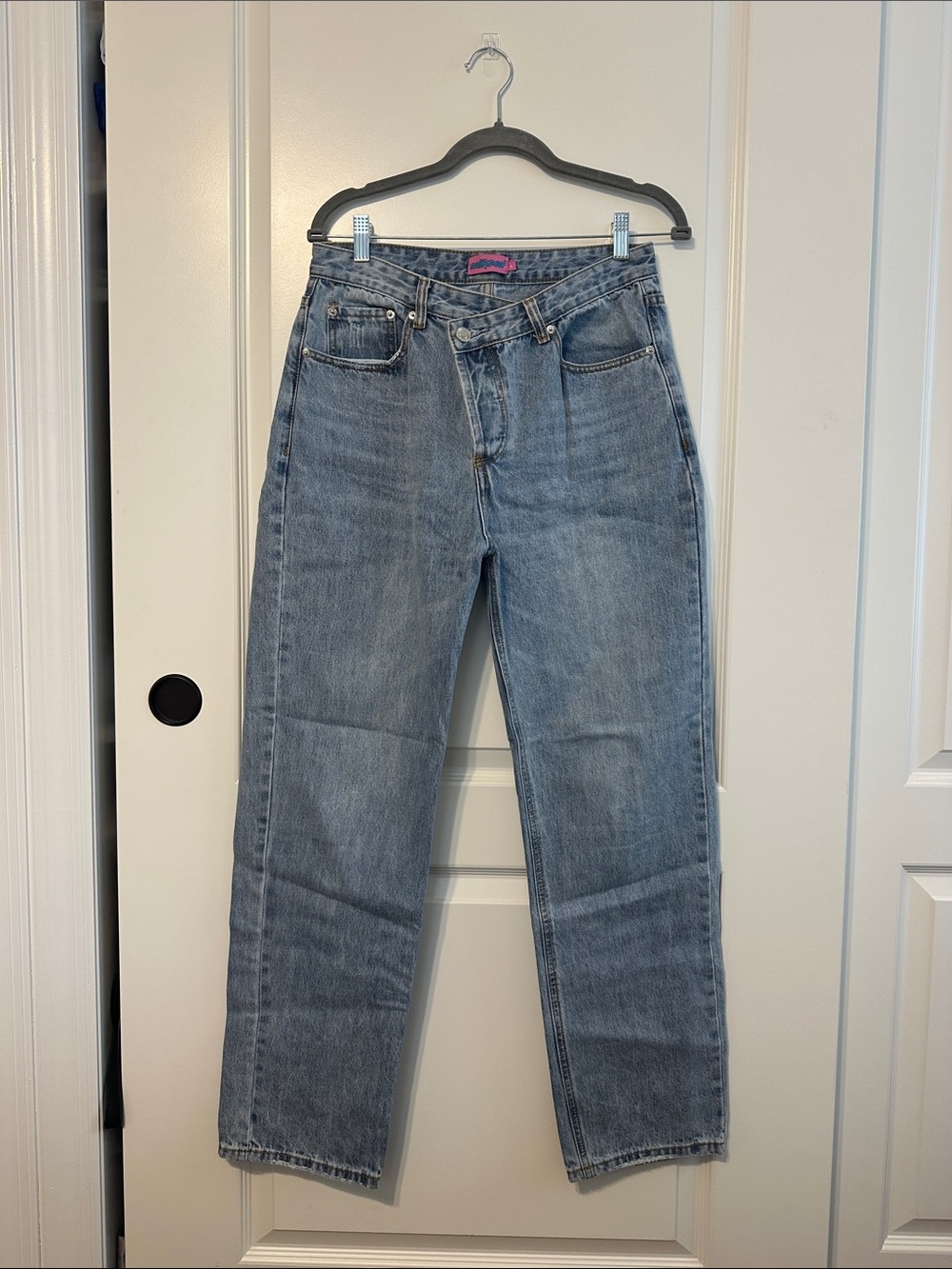 Edikted Women’s Straight Leg Jeans in Light Blue